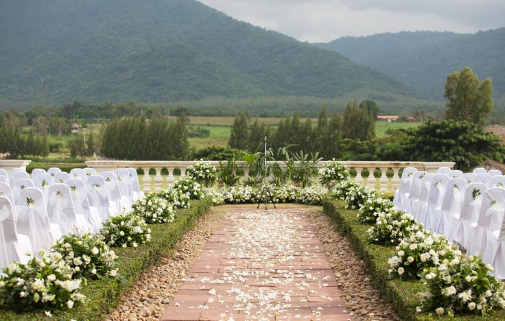 An ideal wedding venue in the Smokies for Mountain lovers
