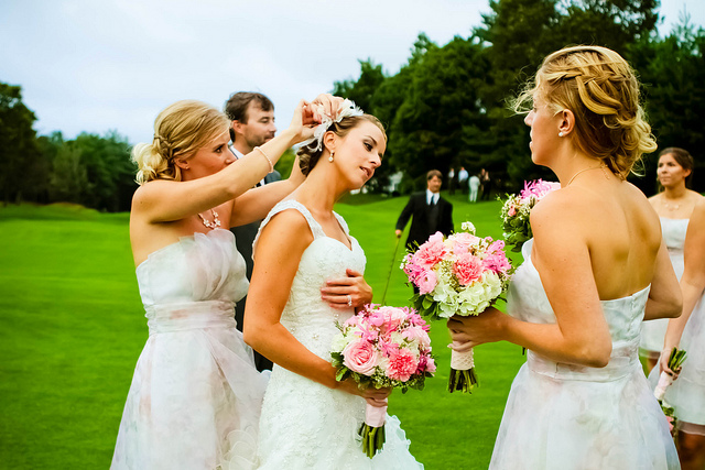 How to Look Your Best in Your Wedding Pictures