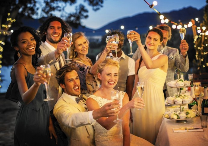 How To Keep Your Guests Happy At Your Wedding!