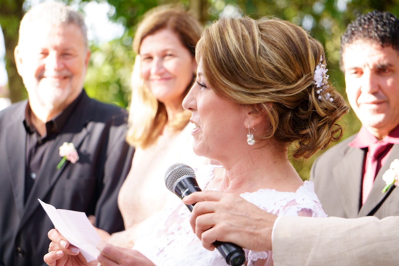 3 Things to Do to Combat Wedding Speech Nerves