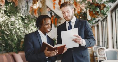 The Do's and Don'ts for Delivering the Best Man Speech